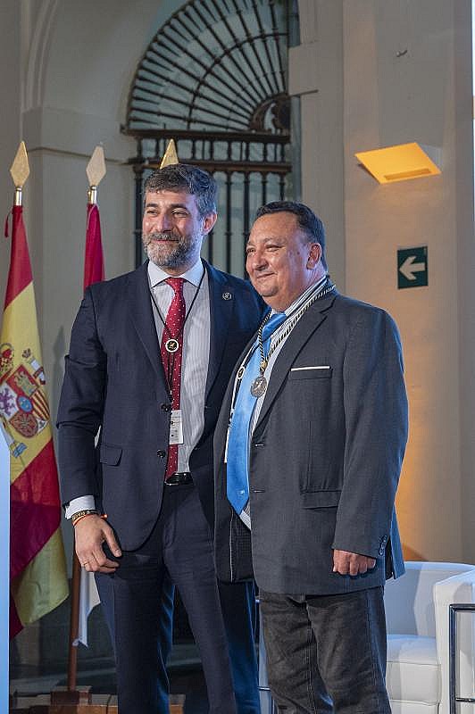 Entrega Medalla de la Academia