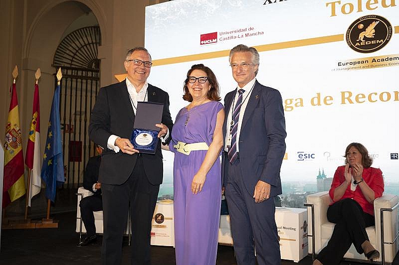 Entrega Placa de Reconocimiento