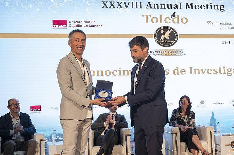 Entrega Placa de Reconocimiento