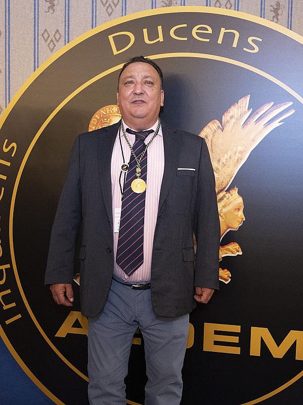 Entrega Medalla de la Academia