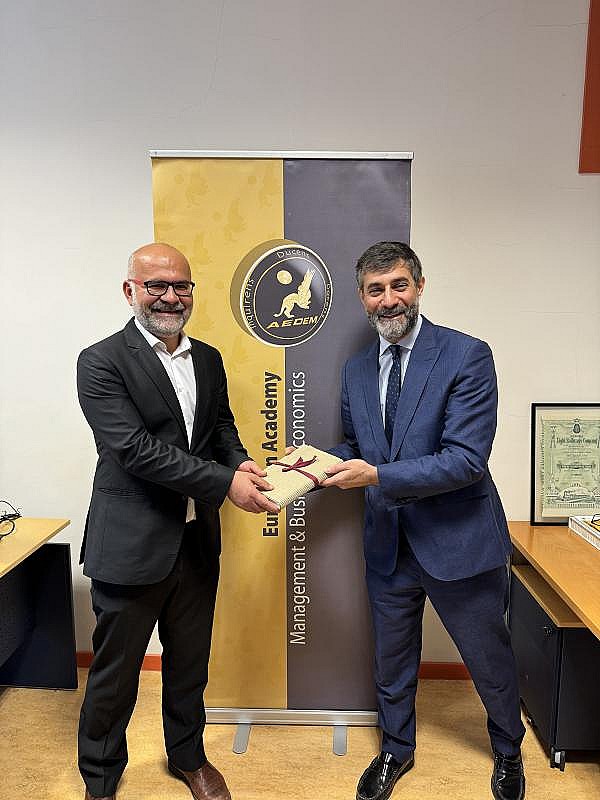 Visita presidente del comité organizador a Madrid