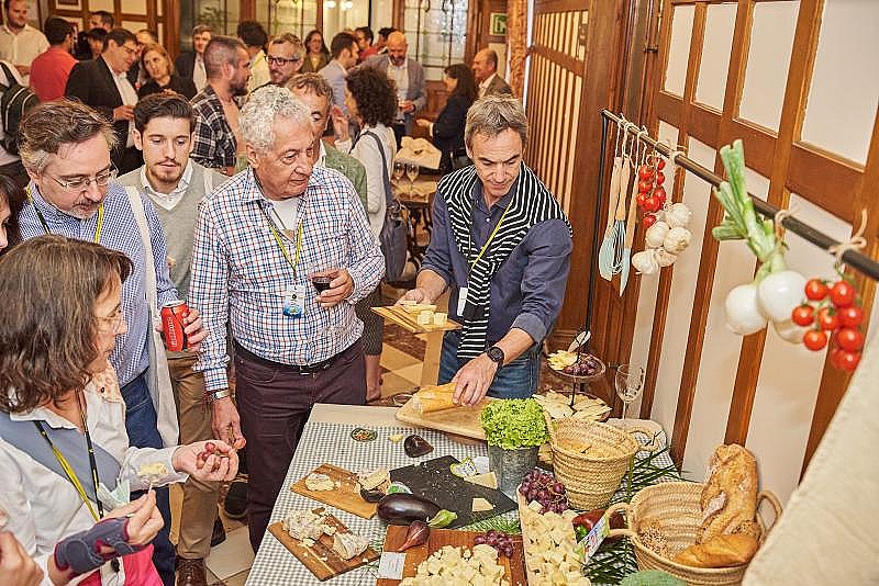 Visita y cóctel de bienvenida