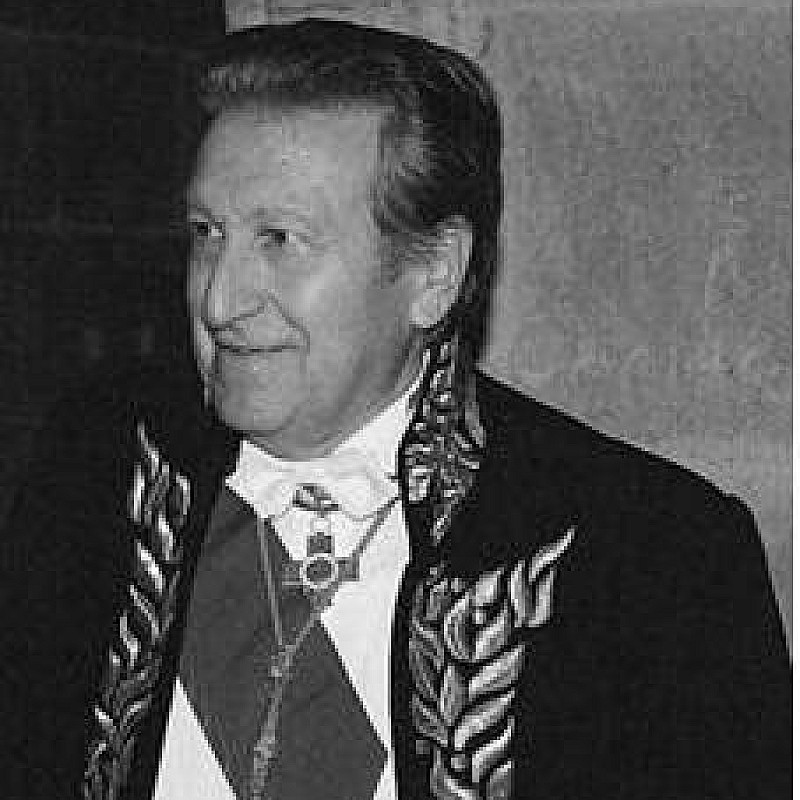 2010-2011 Jaime Gil Aluja