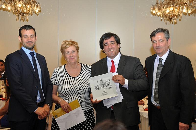 Premio Cátedra Reale a la mejor investigación