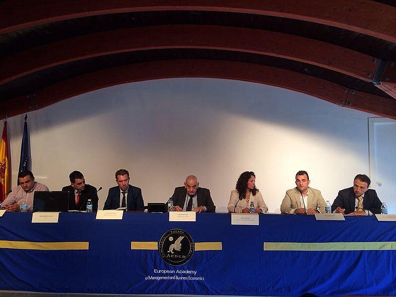 Mesa Redonda Universidad-Empresa