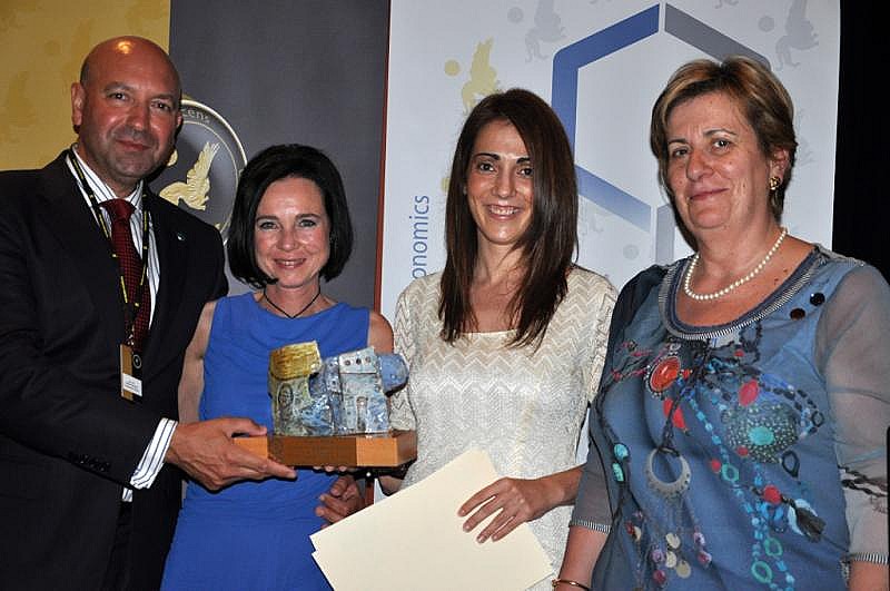 Premio INBAM a la mejor investigación en Economía