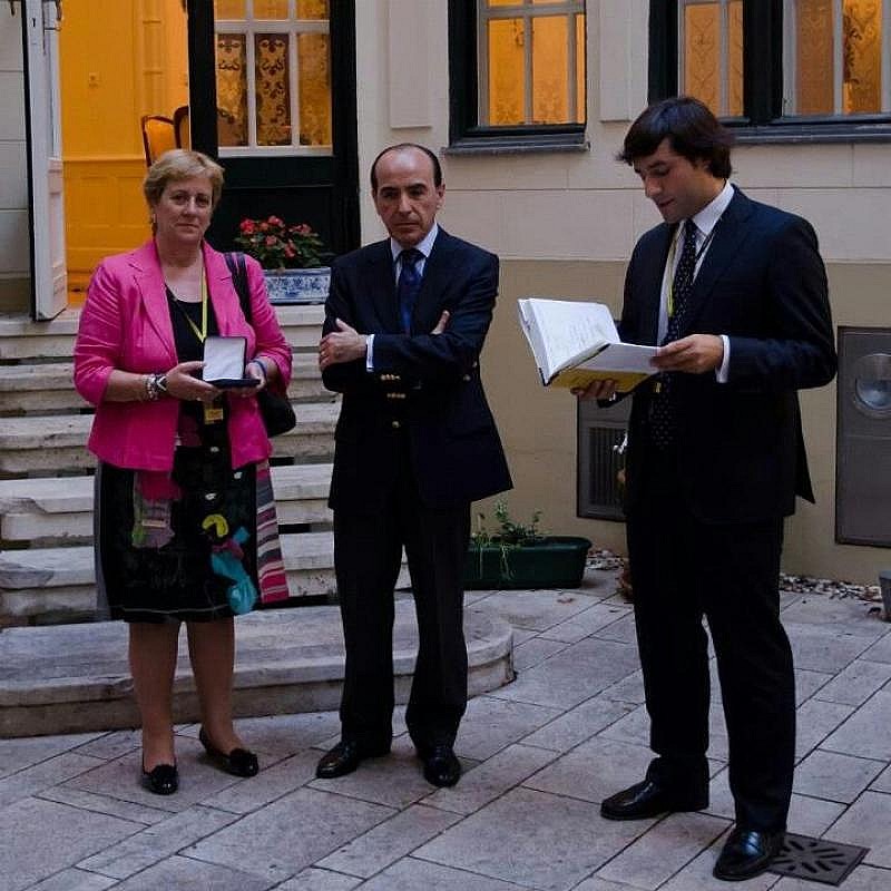 Medalla de AEDEM al Mérito Académico